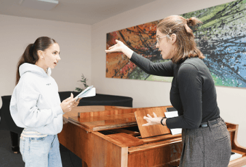 Monika Kadlec při hodině sólového zpěvu